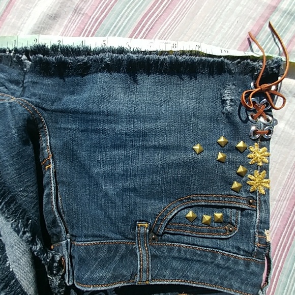 🎈SALE💰 Very Sexy Shorty Short Distressed Jeans - Picture 7 of 8